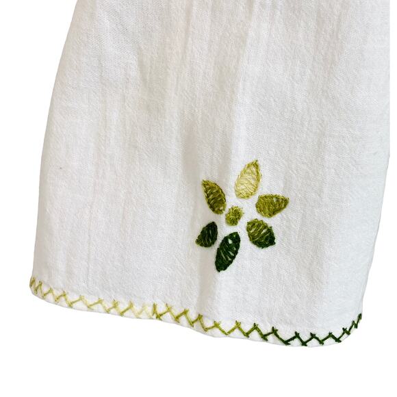 Vintage 1970s Handmade Embroidered Blouse Florals on White Chambray Size S - Picture 5 of 9